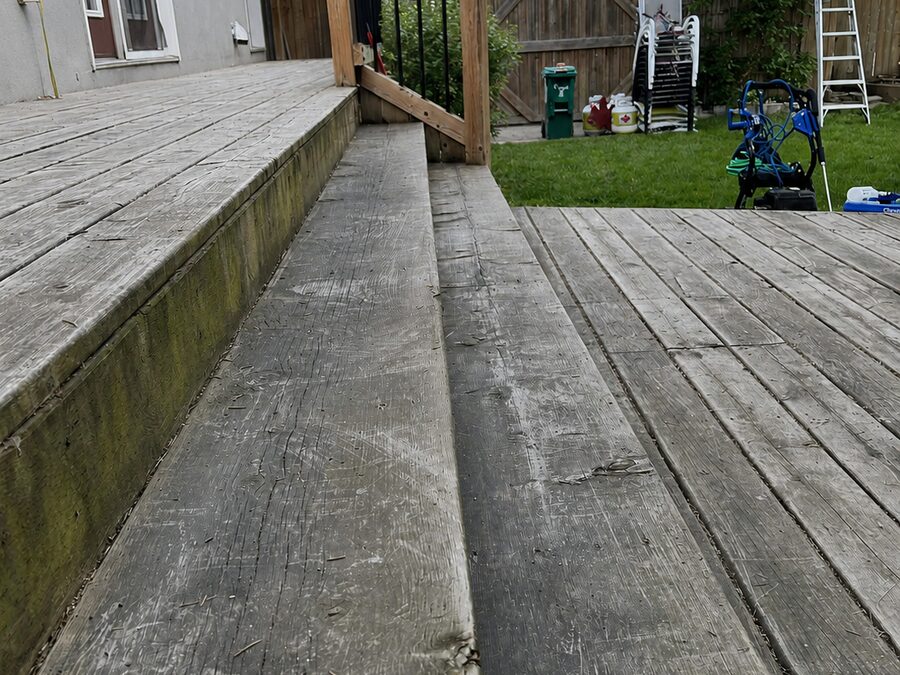 Closeup of grey oxidized wood grain before restoration